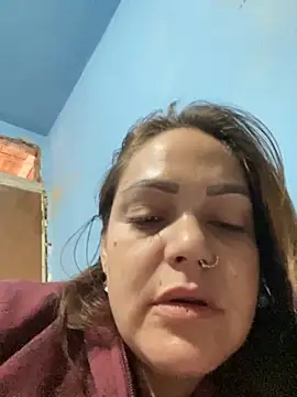 priscila luv online show from September 27, 2025, 4:02 pm