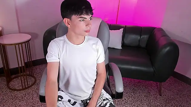 Peter chase online show from December 5, 2025, 6:06 pm