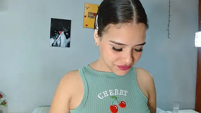 nicole mayer01 online show from October 15, 2025, 11:18 am