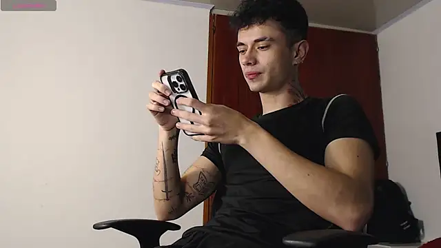 jaico santos online show from November 4, 2025, 11:19 pm