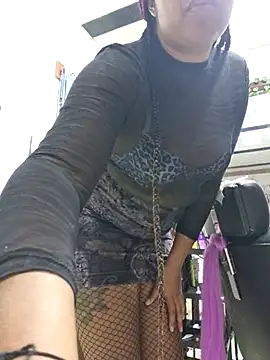 Ebony-Goddess19 online show from October 25, 2025, 3:23 pm