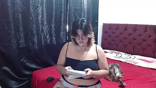 Roxy f w online show from September 18, 2025, 1:36 pm