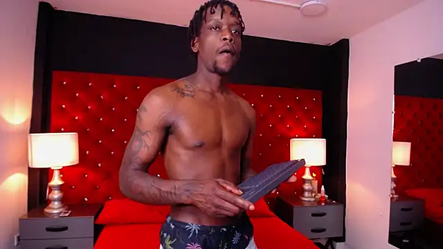 SkylerBigxxx online show from October 29, 2025, 7:13 pm