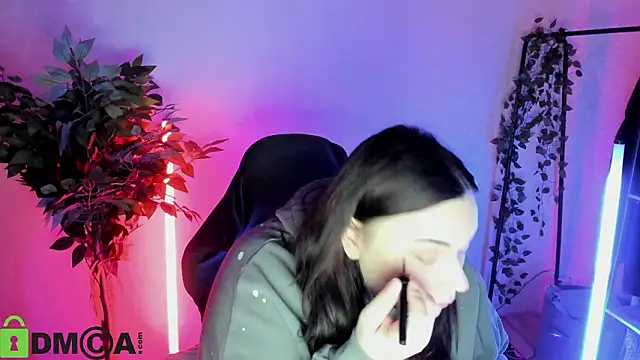 Snapshot of Mia_R0ss chatting on February 20, 2026, 11:06 pm Mia R0ss online show from February 20, 2026, 11:06 pm