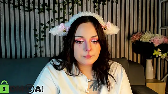 Mia R0ss online show from October 31, 2025, 1:02 am