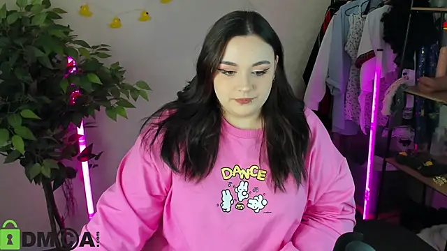 Snapshot of Mia_R0ss chatting on February 9, 2026, 1:03 am Mia R0ss online show from February 9, 2026, 1:03 am