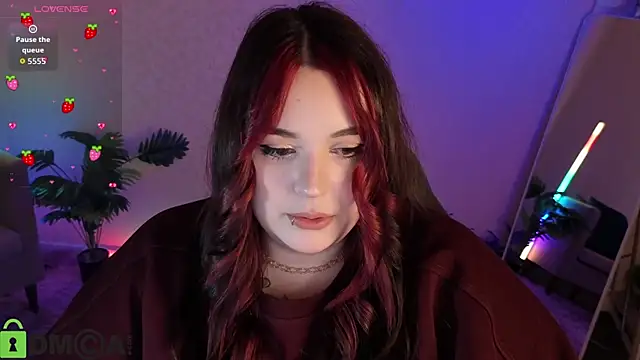 Mia R0ss online show from April 7, 2026, 1:07 am