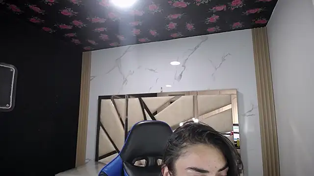 Snapshot of Maily_a_ chatting on December 20, 2025, 3:09 am Maily a online show from December 20, 2025, 3:09 am