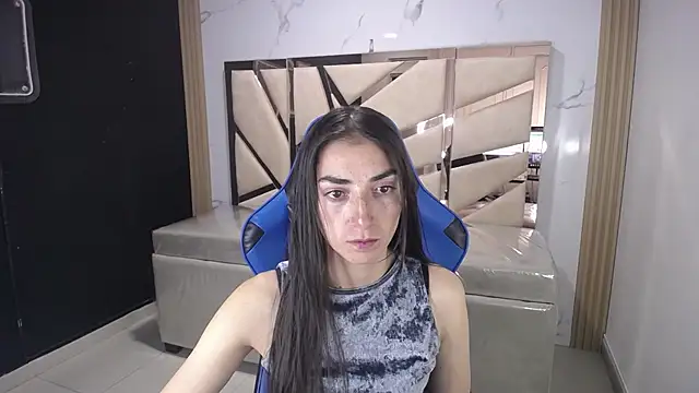 Snapshot of Maily_a_ chatting on December 23, 2025, 2:55 am Maily a online show from December 23, 2025, 2:55 am