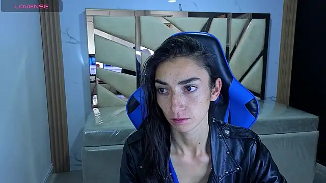 Snapshot of Maily_a_ chatting on March 1, 2026, 12:38 pm Maily a online show from March 1, 2026, 12:38 pm