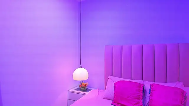 Amy Ferreira online show from October 17, 2025, 3:21 am