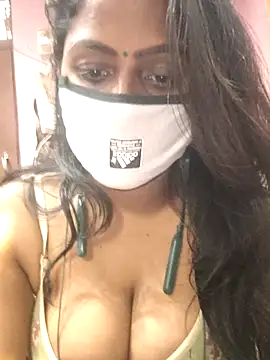 Jasmine Januja online show from November 22, 2025, 9:08 am