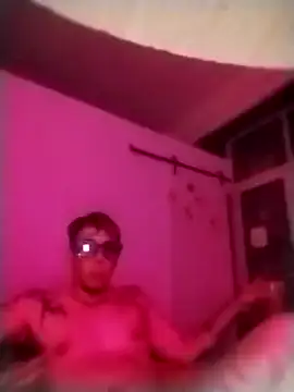 Snapshot of darien2025@xh chatting on September 21, 2025, 5:23 am darien2025xh online show from September 21, 2025, 5:23 am