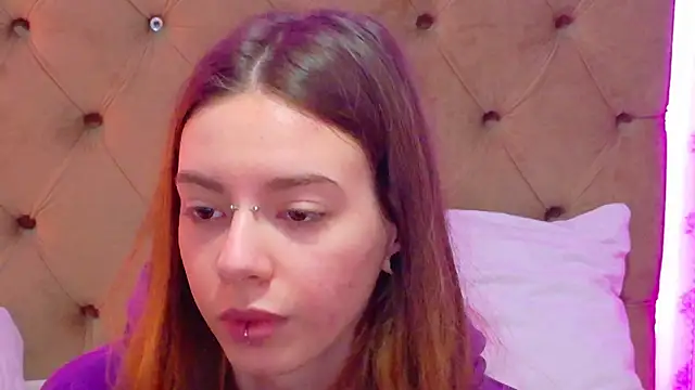 CoraVex online show from April 11, 2026, 3:58 am