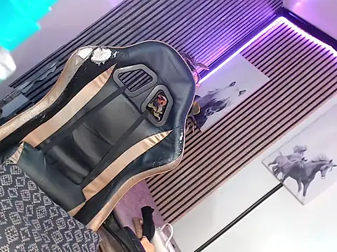 sweet athena online show from April 14, 2026, 10:15 pm