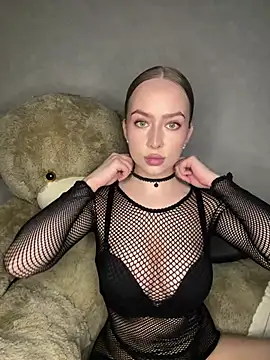 MissOyee online show from March 5, 2026, 4:58 pm