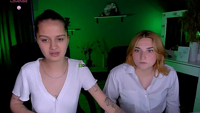 casey meow  online show from September 22, 2025, 1:06 pm