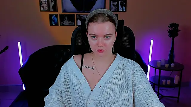 Snapshot of LisaMitchell chatting on October 16, 2025, 4:32 am LisaMitchell online show from October 16, 2025, 4:32 am