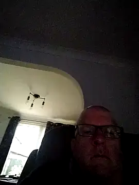 PhilM2001 online show from June 18, 2026, 4:11 am