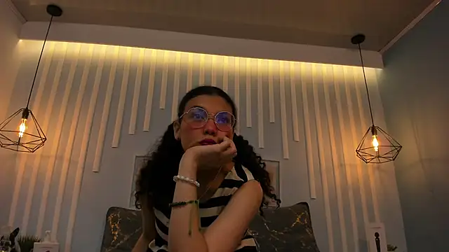 SweetStarr  online show from October 23, 2025, 12:04 pm