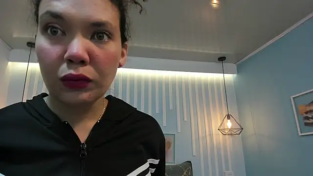 SweetStarr  online show from October 24, 2025, 12:04 pm