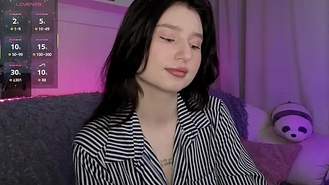  Lua   online show from April 6, 2026, 3:02 am