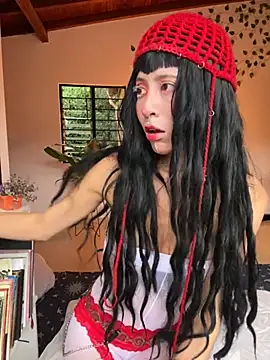 Snapshot of Nymphel1Moth chatting on November 4, 2025, 10:24 pm Nymphel1Moth online show from November 4, 2025, 10:24 pm