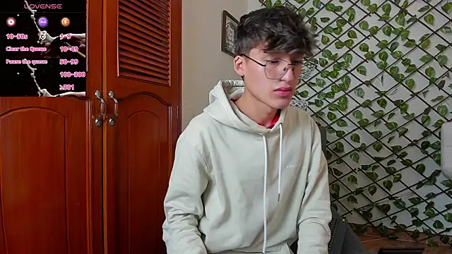 bellmontneon online show from December 2, 2025, 11:12 am