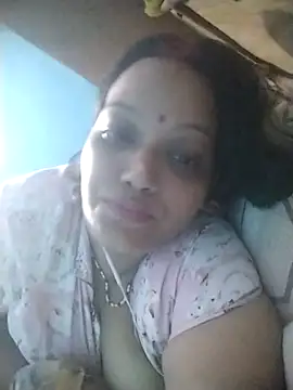 Snapshot of queen_baby09 chatting on October 7, 2025, 9:10 am queen baby09 online show from October 7, 2025, 9:10 am