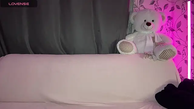 coupleinspire online show from November 11, 2025, 8:14 pm