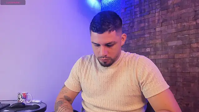 Snapshot of Jacob19_ chatting on September 17, 2025, 1:24 pm Jacob19  online show from September 17, 2025, 1:24 pm