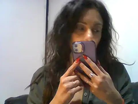 dulcefanny online show from June 3, 2026, 6:23 pm