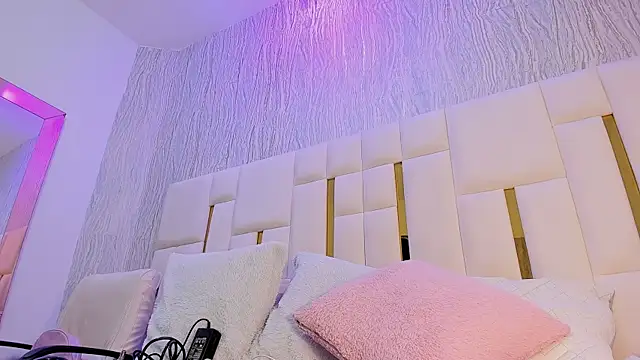 Snapshot of mia_vy chatting on June 5, 2026, 3:00 am mia vy online show from June 5, 2026, 3:00 am