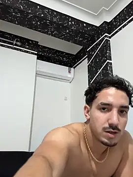 fuck   boyy online show from December 21, 2025, 3:03 pm