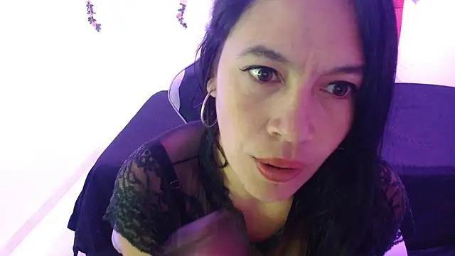 cristal1609 online show from January 9, 2026, 1:40 pm