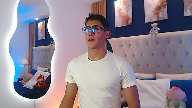 SalvadorFit online show from February 11, 2026, 8:41 pm