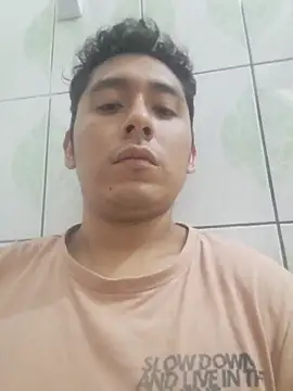 Snapshot of latinbigcock1_ chatting on October 27, 2025, 10:33 pm latinbigcock1  online show from October 27, 2025, 10:33 pm