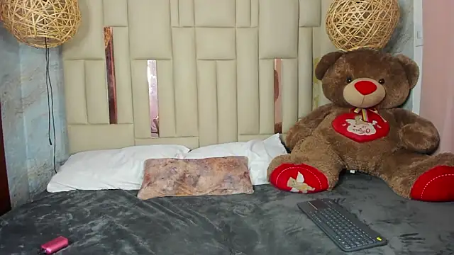 Snapshot of Dixiebelle chatting on February 13, 2026, 2:33 am Dixiebelle online show from February 13, 2026, 2:33 am