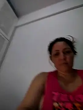 Snapshot of Lunita86 chatting on February 26, 2026, 2:33 am Lunita86 online show from February 26, 2026, 2:33 am