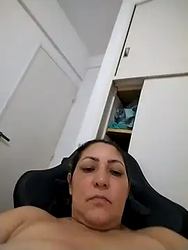 Snapshot of Lunita86 chatting on February 5, 2026, 2:24 pm Lunita86 online show from February 5, 2026, 2:24 pm