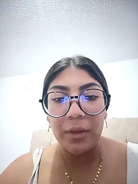 Violettabloom  online show from October 10, 2025, 10:10 pm