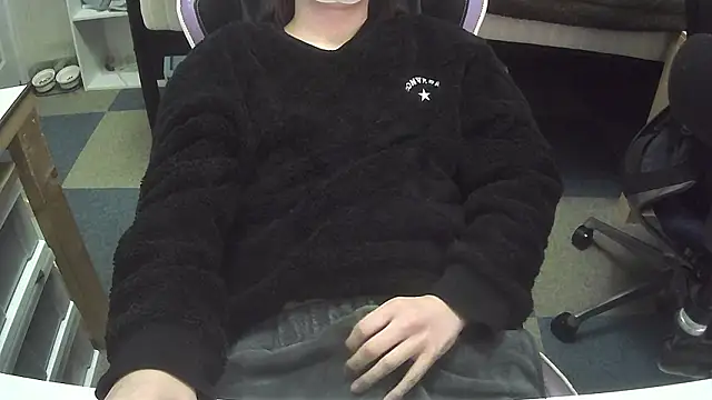 suzullll online show from January 9, 2026, 7:10 pm