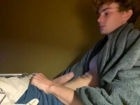 Snapshot of Randy9222 chatting on September 23, 2025, 8:27 pm Randy9222 online show from September 23, 2025, 8:27 pm