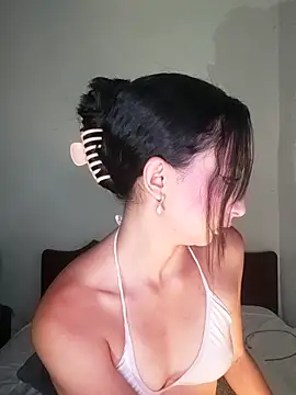 Vale stone  online show from November 2, 2025, 3:28 pm