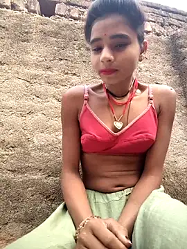 Snapshot of R_Roshni chatting on January 18, 2026, 2:26 am R Roshni online show from January 18, 2026, 2:26 am