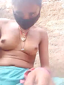 Snapshot of R_Roshni chatting on November 30, 2025, 9:21 am R Roshni online show from November 30, 2025, 9:21 am