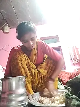 Snapshot of R_Roshni chatting on December 20, 2025, 11:07 pm R Roshni online show from December 20, 2025, 11:07 pm