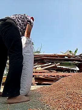 callistra online show from November 27, 2025, 3:18 am