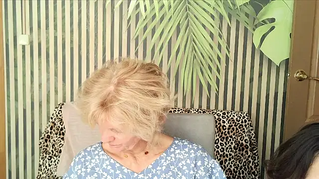 Zoe Steell online show from September 23, 2025, 7:15 am