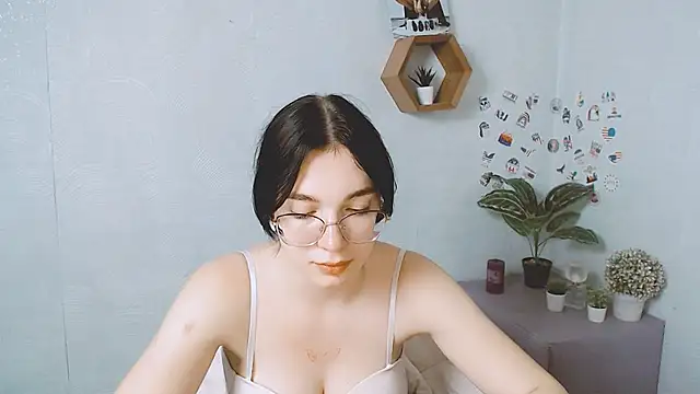 MiraBabe  online show from October 8, 2025, 7:21 am